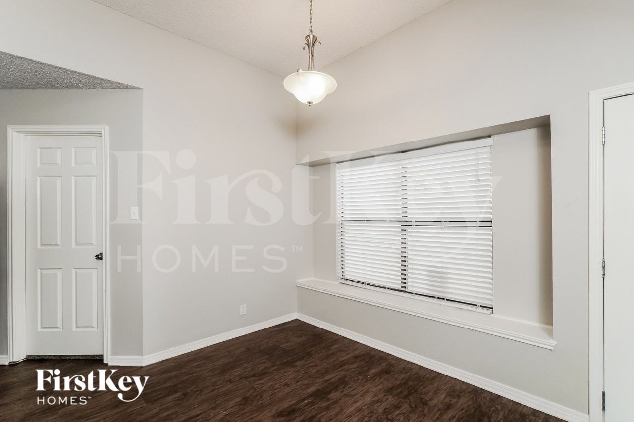 5934 Burning Sunrise Dr - Photo 5 of 16