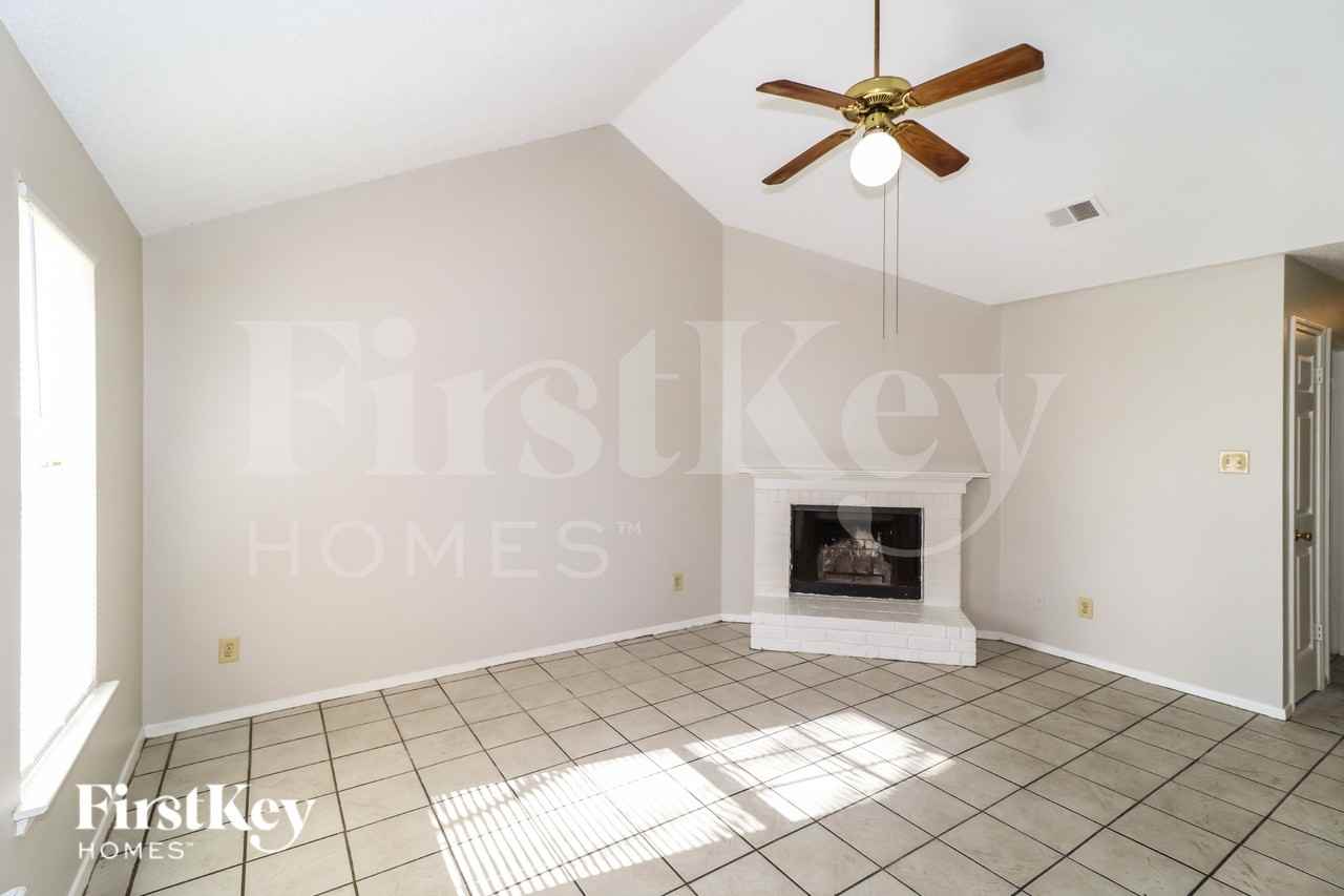 5812 Ashridge Pl - Photo 4 of 19