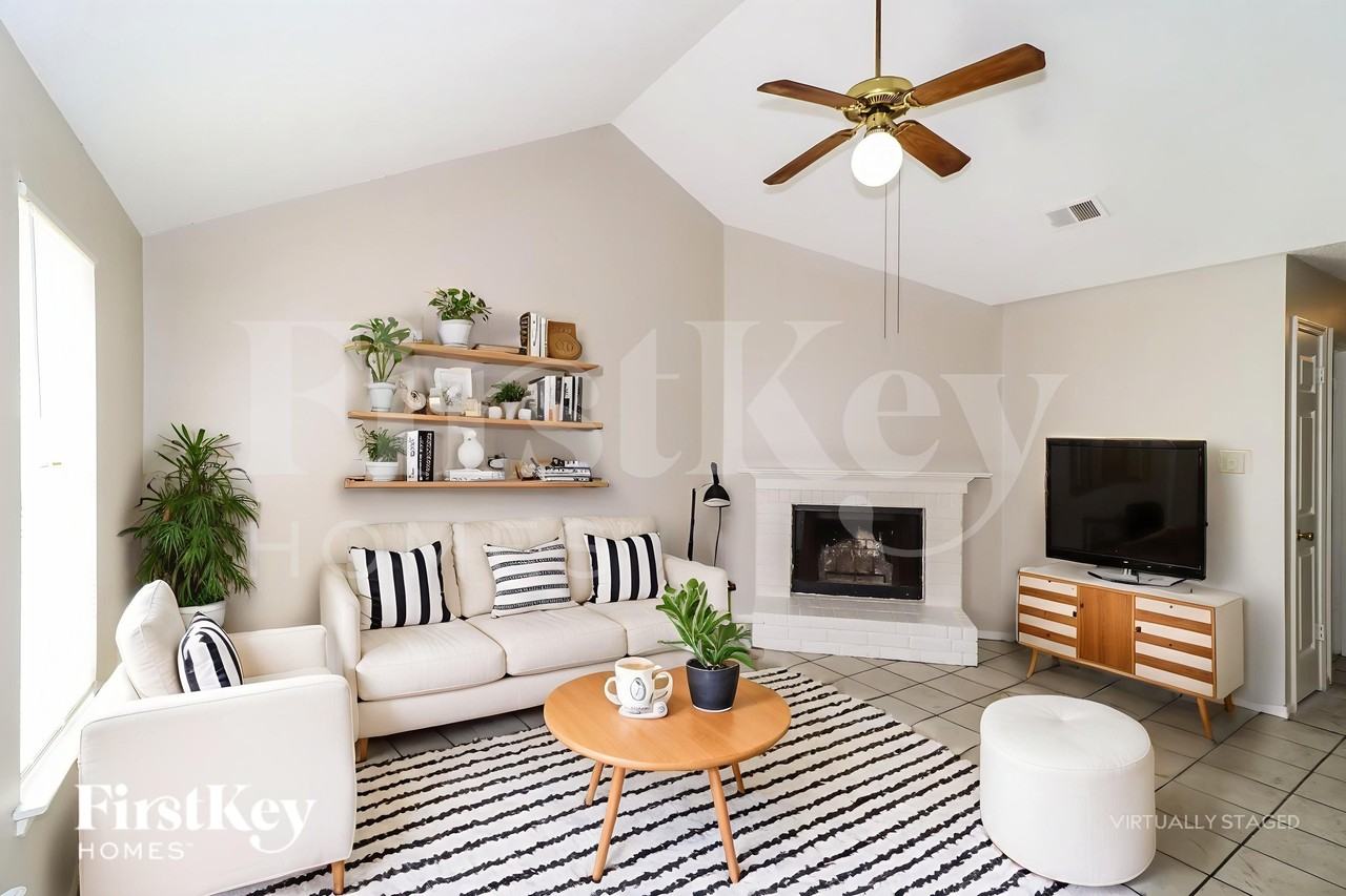 5812 Ashridge Pl - Photo 5 of 19