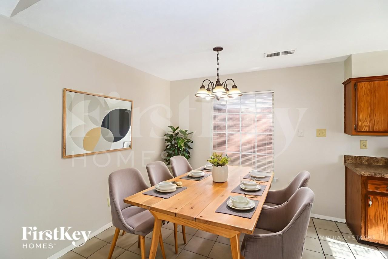 5812 Ashridge Pl - Photo 7 of 19