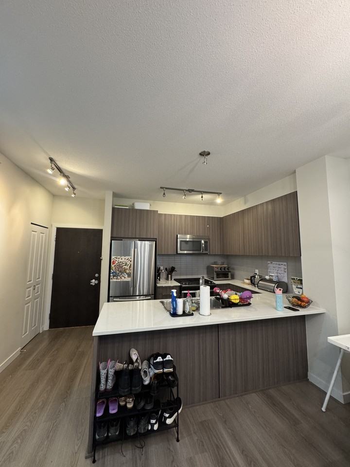 1151 Windsor Mews #50* - Photo 2 of 21