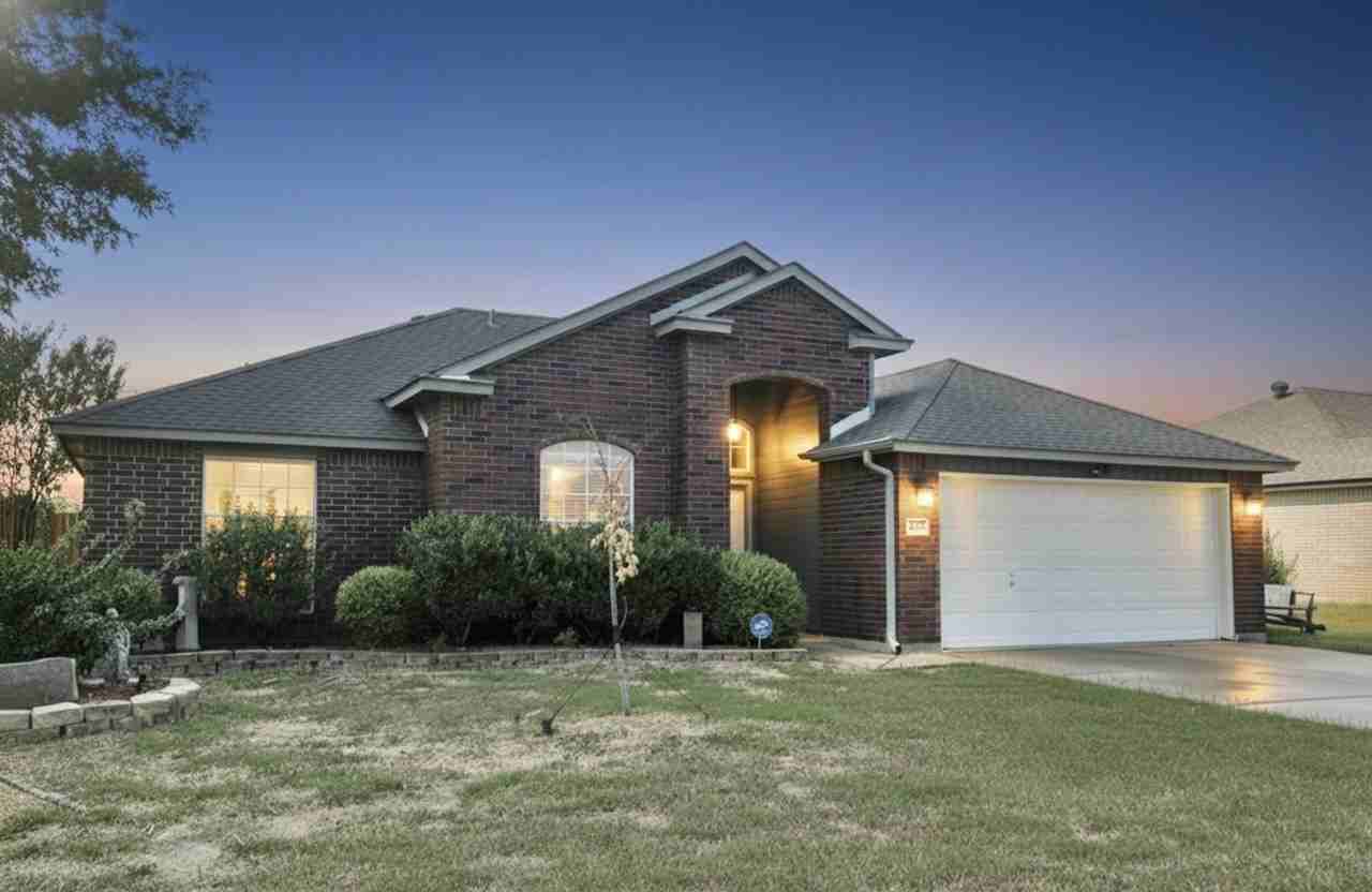 604 Totem Trl - Photo 2 of 15