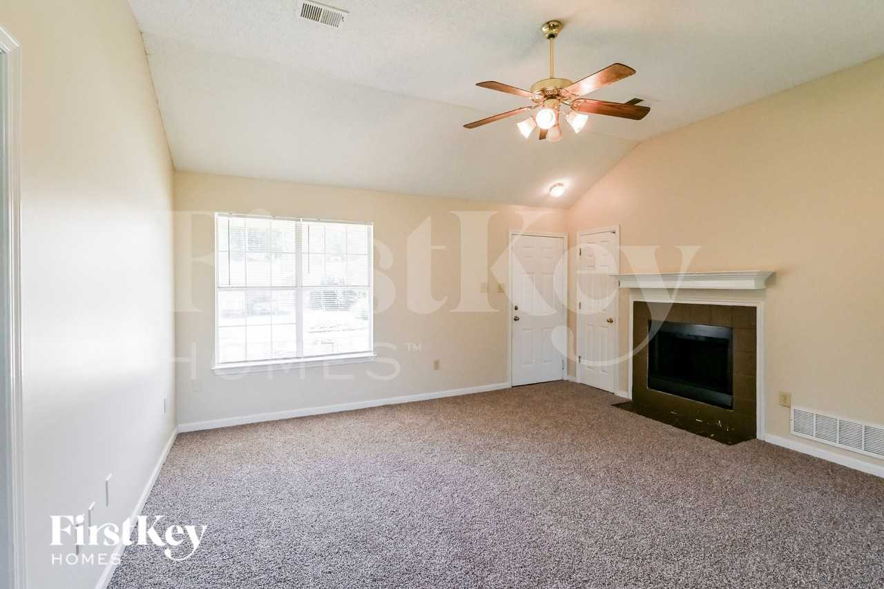 4383 Grand Pyramid Dr - Photo 3 of 16