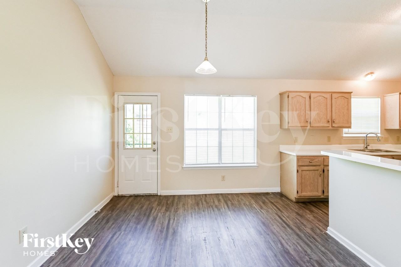 4383 Grand Pyramid Dr - Photo 5 of 16