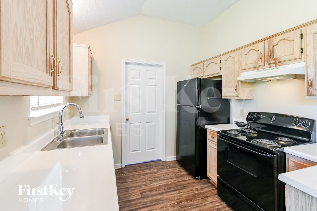 4383 Grand Pyramid Dr - Photo 7 of 16