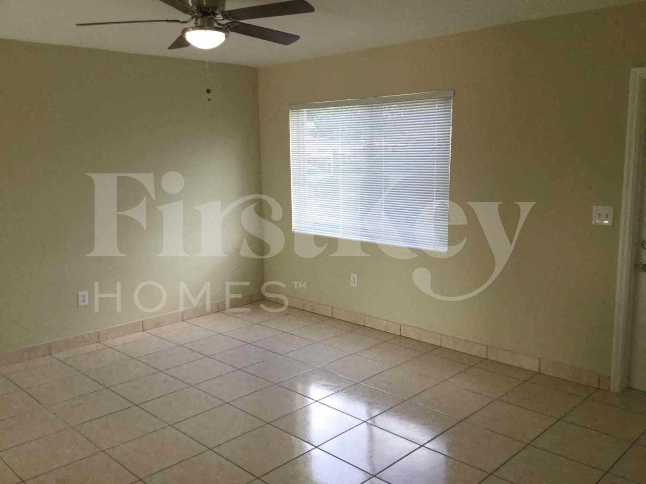 18000 Nwcourt - Photo 2 of 15