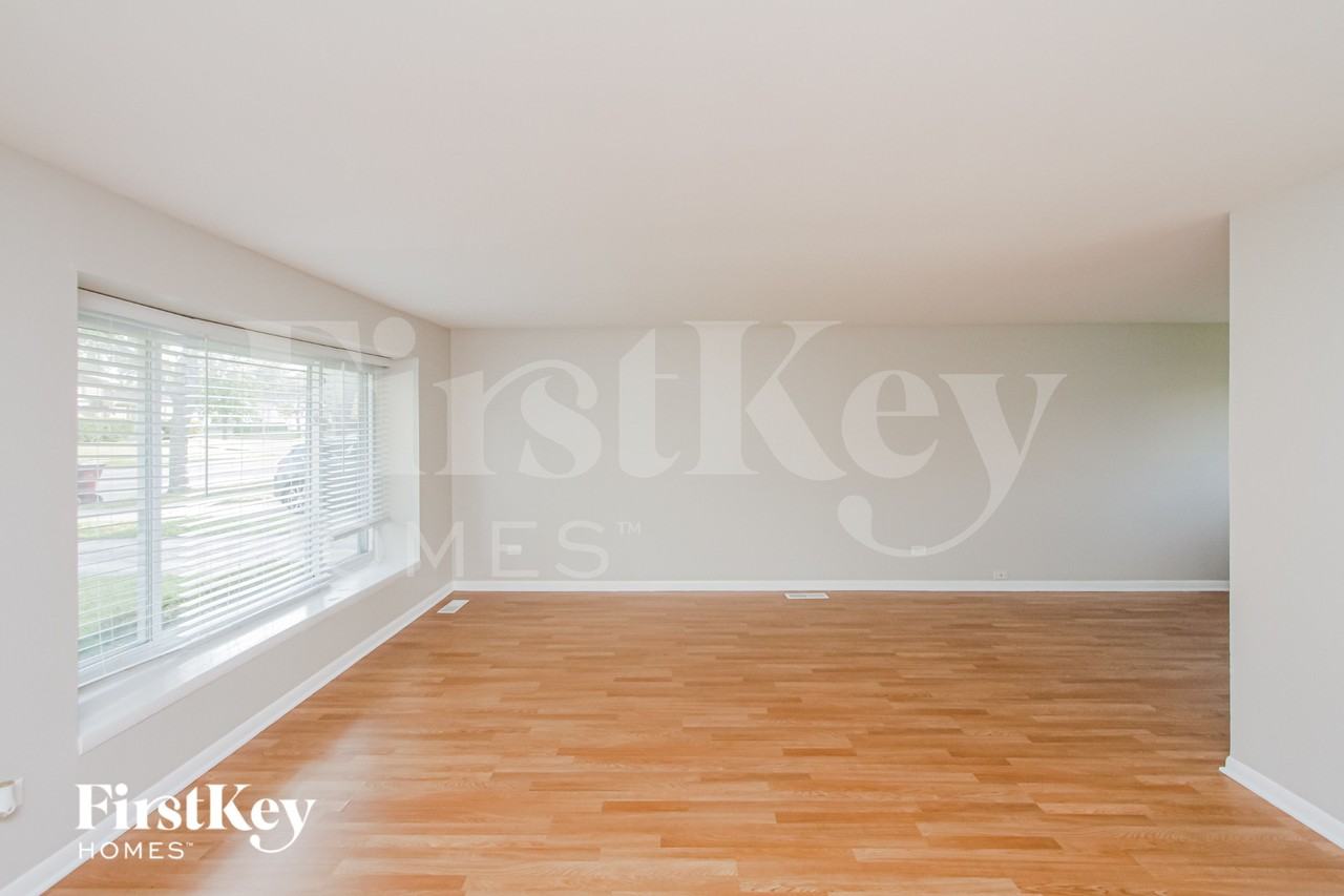 171 Craig Dr W - Photo 4 of 18