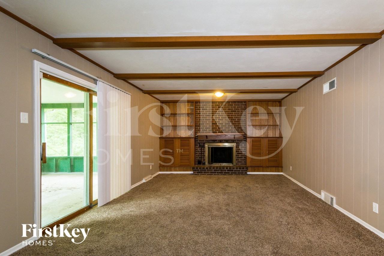 12525 Bay Shore Dr - Photo 2 of 15