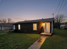 featured image of 424 W Green Ave