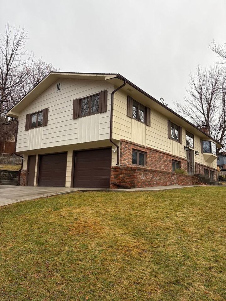 3109 Forsythia Blvd - Photo 2 of 24