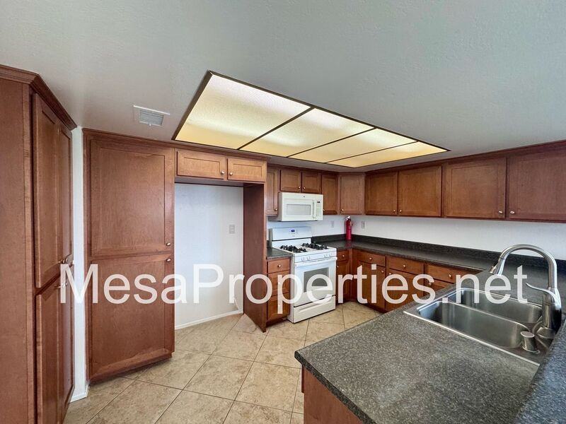 13768 Titonka Rd - Photo 4 of 21