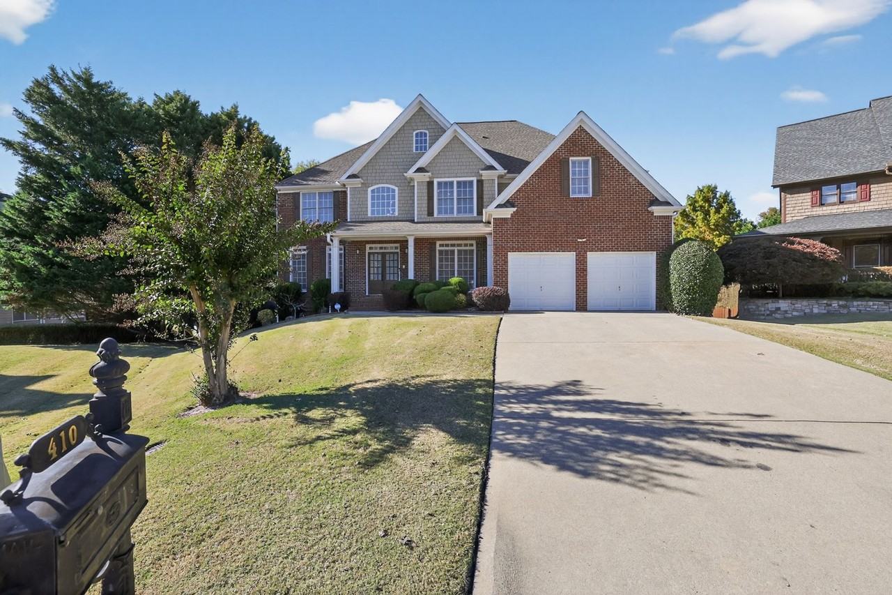 410 Fox Chase Cir - Photo 3 of 44