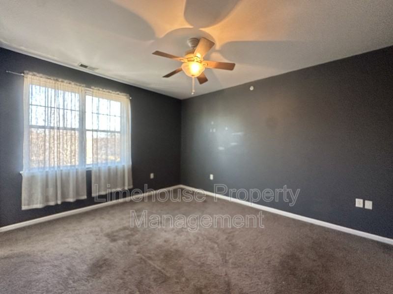 5317 Warminster Dr #303 - Photo 2 of 9