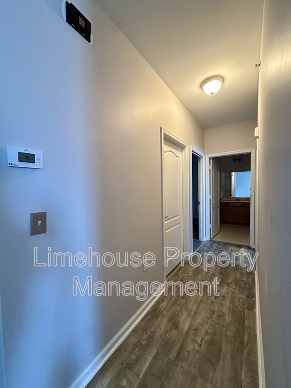 5317 Warminster Dr #303 - Photo 7 of 9