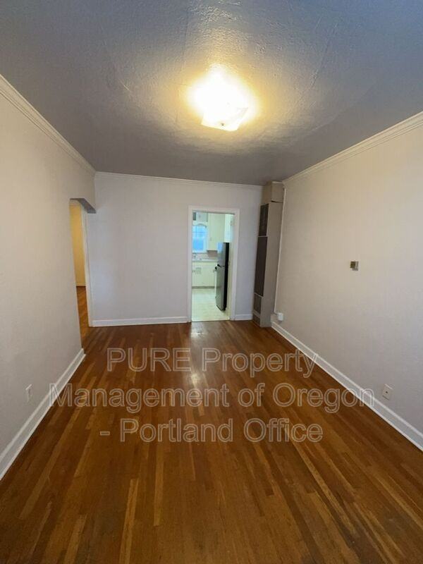 715 Ne 20th Ave #04 - Photo 2 of 18