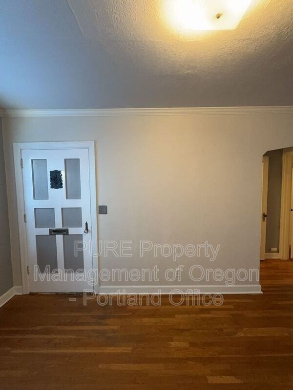 715 Ne 20th Ave #04 - Photo 3 of 18