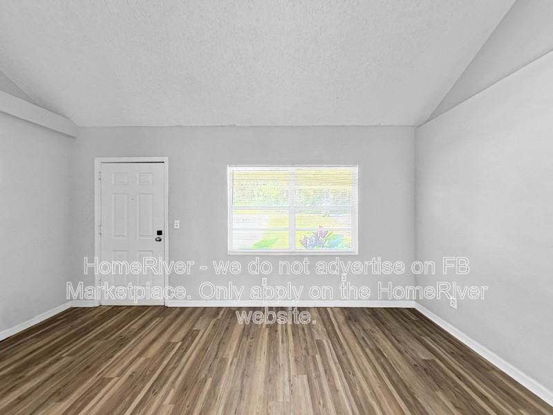 11563 Se 57th Ct - Photo 2 of 20