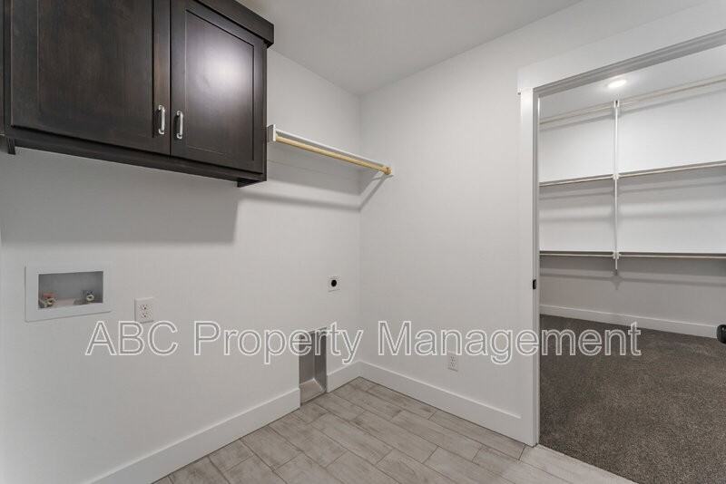 800 Lewis St - Photo 6 of 19