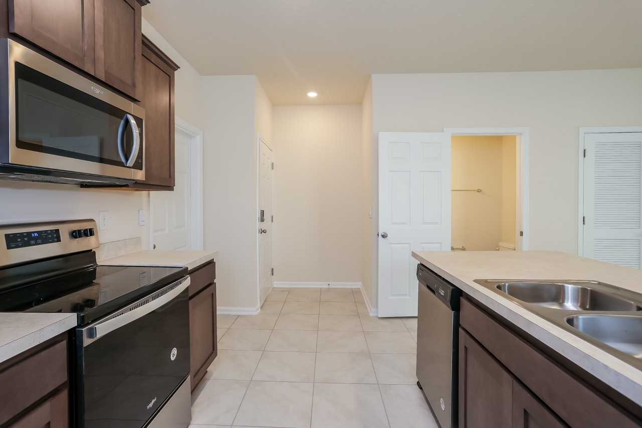 86728 Mainline Rd - Photo 7 of 23