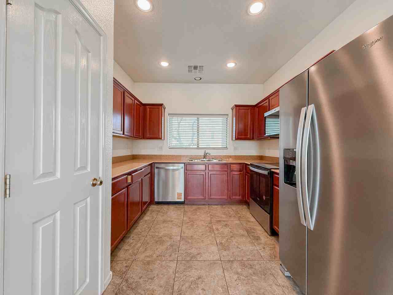 7709 S 63rd Dr - Photo 7 of 31