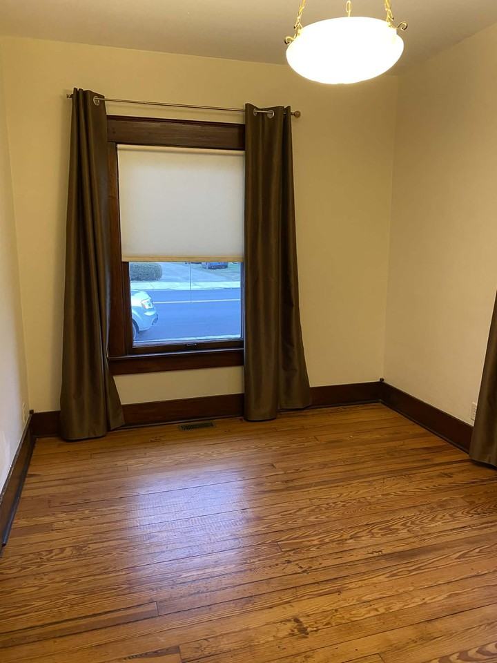 142 N Main St - Photo 4 of 13