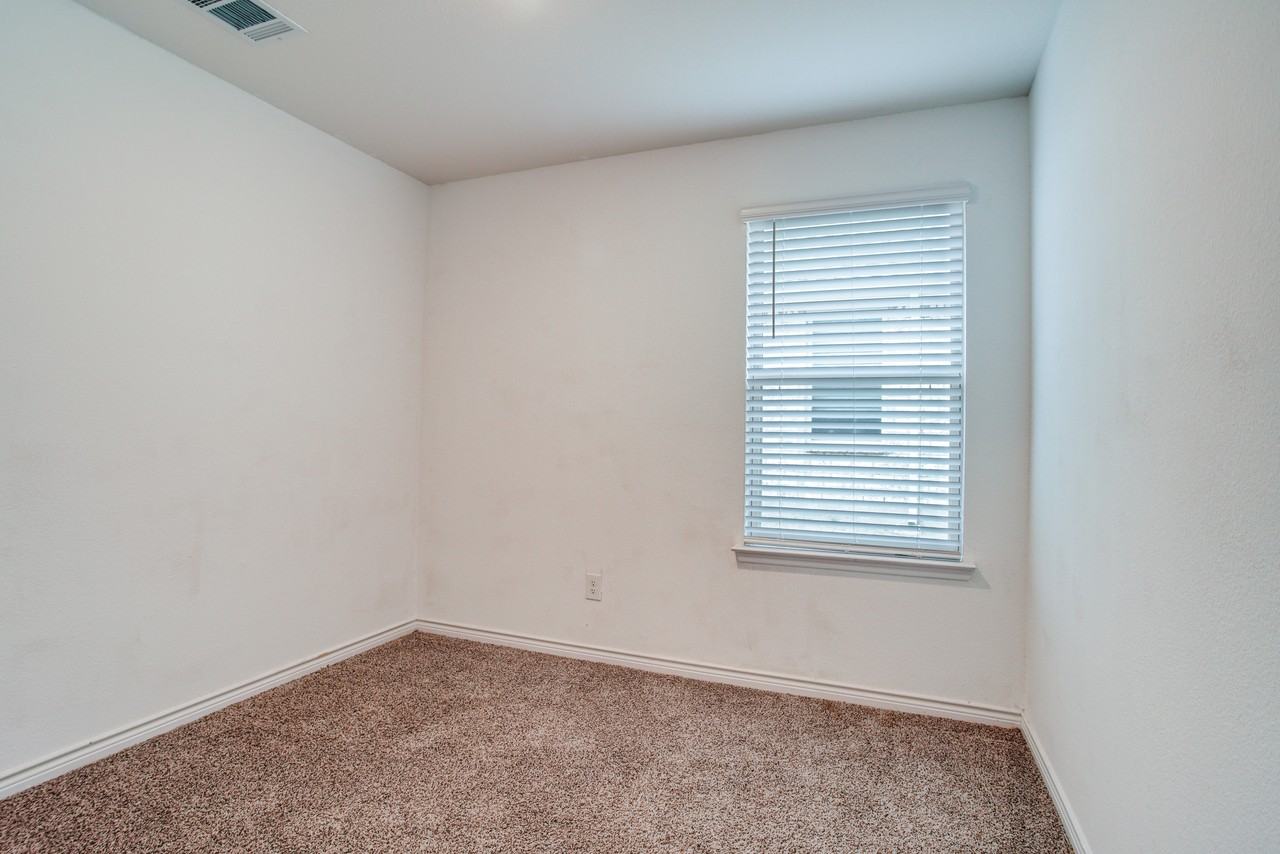 627 Willow View Way - Photo 7 of 13