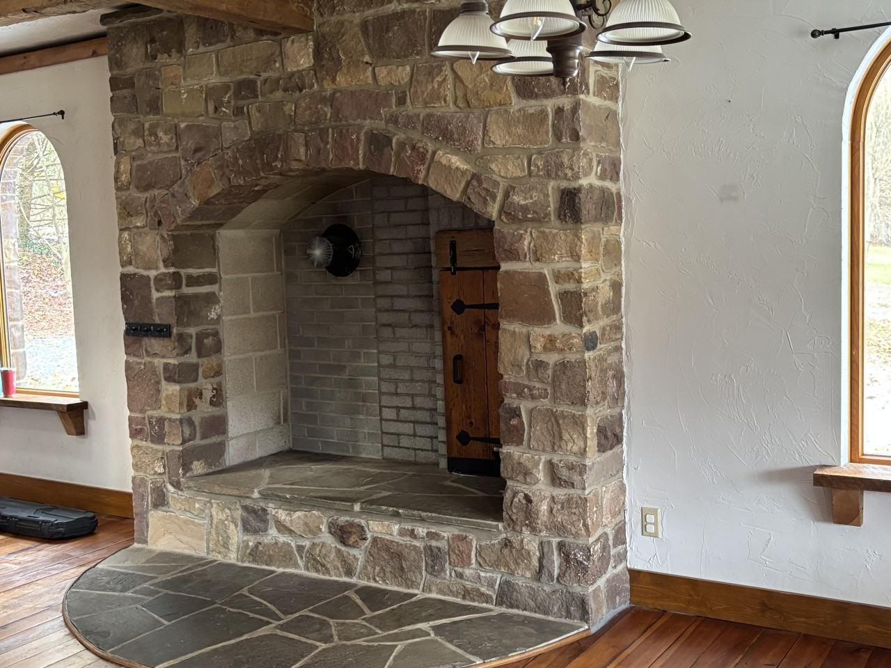 232 Mansion House Rd - Photo 4 of 15