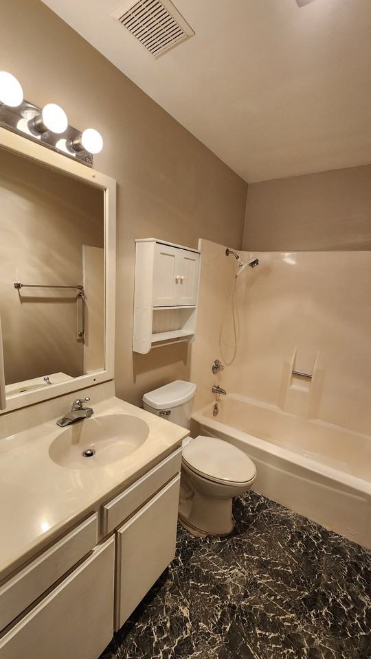 925 Oleander St - Photo 6 of 12