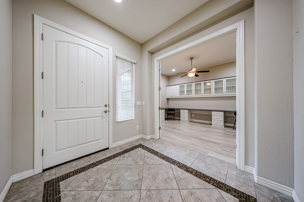 3375 E Balsam Dr - Photo 7 of 50