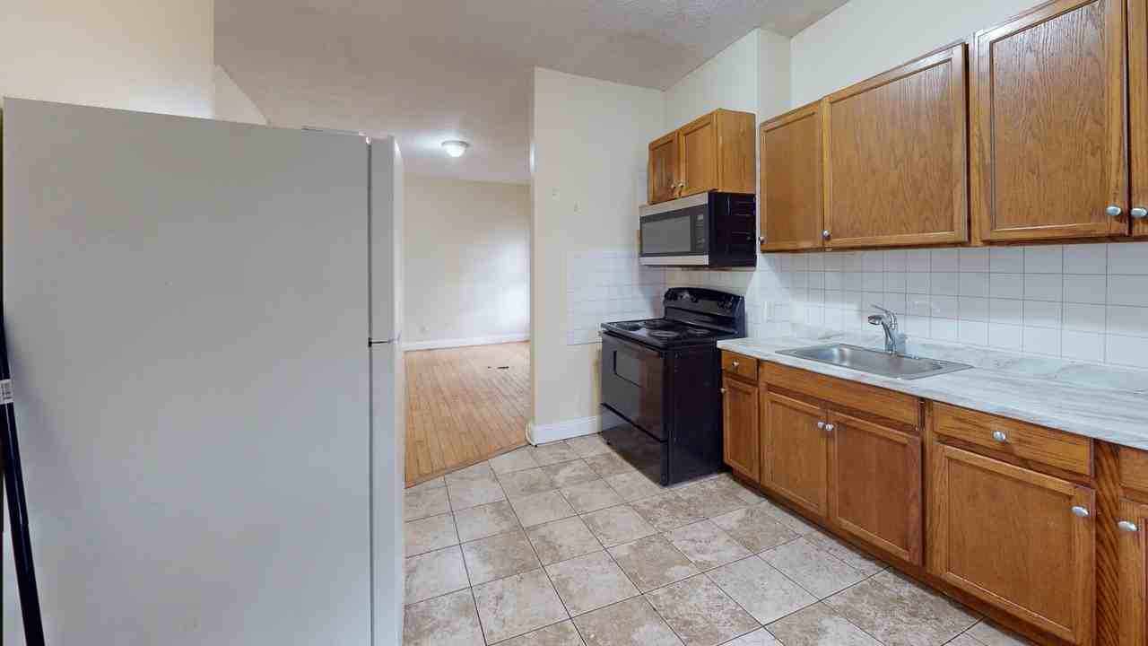 249 Washington St #1 - Photo 2 of 9