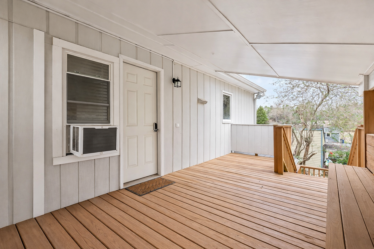 205 Spring St - Photo 2 of 21