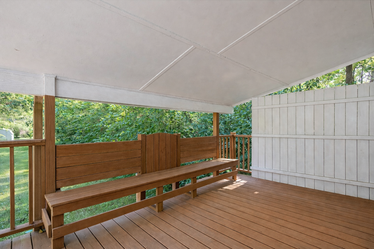 205 Spring St - Photo 4 of 21