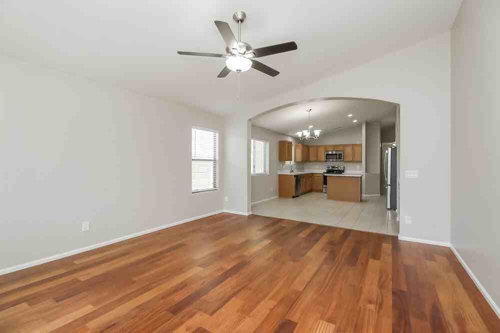 10223 W Gross Ave - Photo 4 of 16