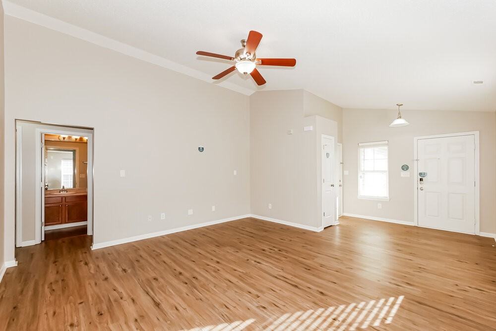 648 Cloverfield Ln - Photo 6 of 16