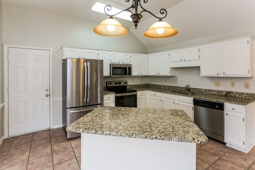 8674 Leaf Manor Cv - Photo 7 of 16