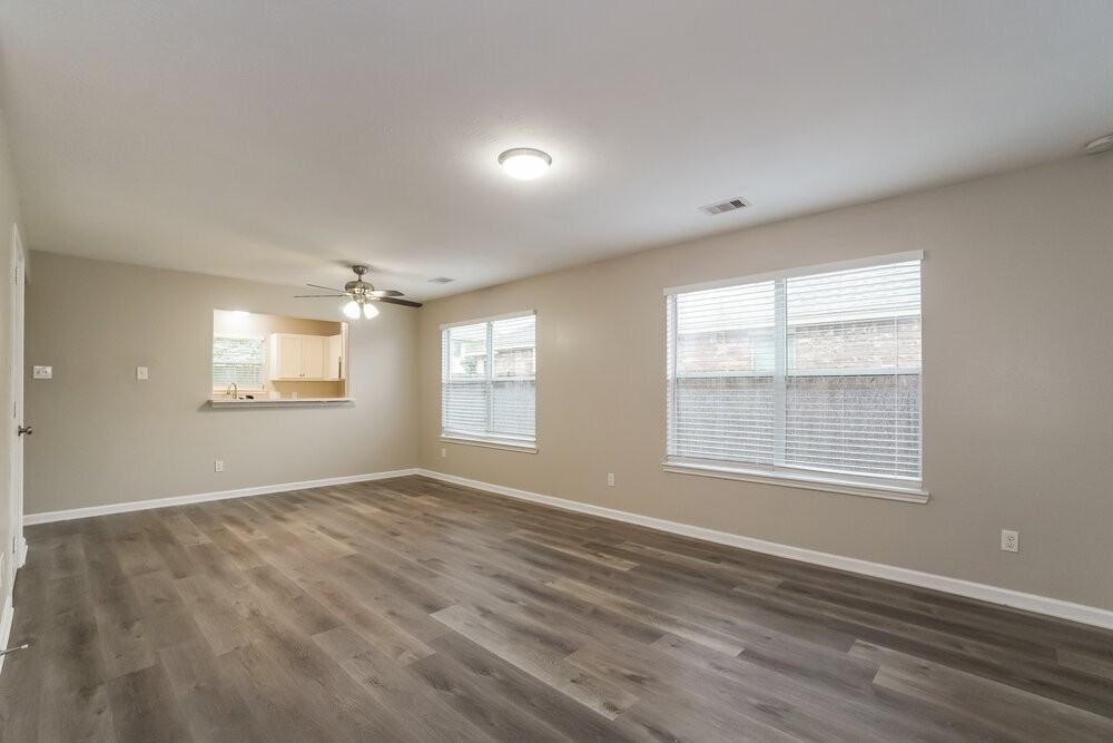 4430 Amaryllis Ave - Photo 5 of 17