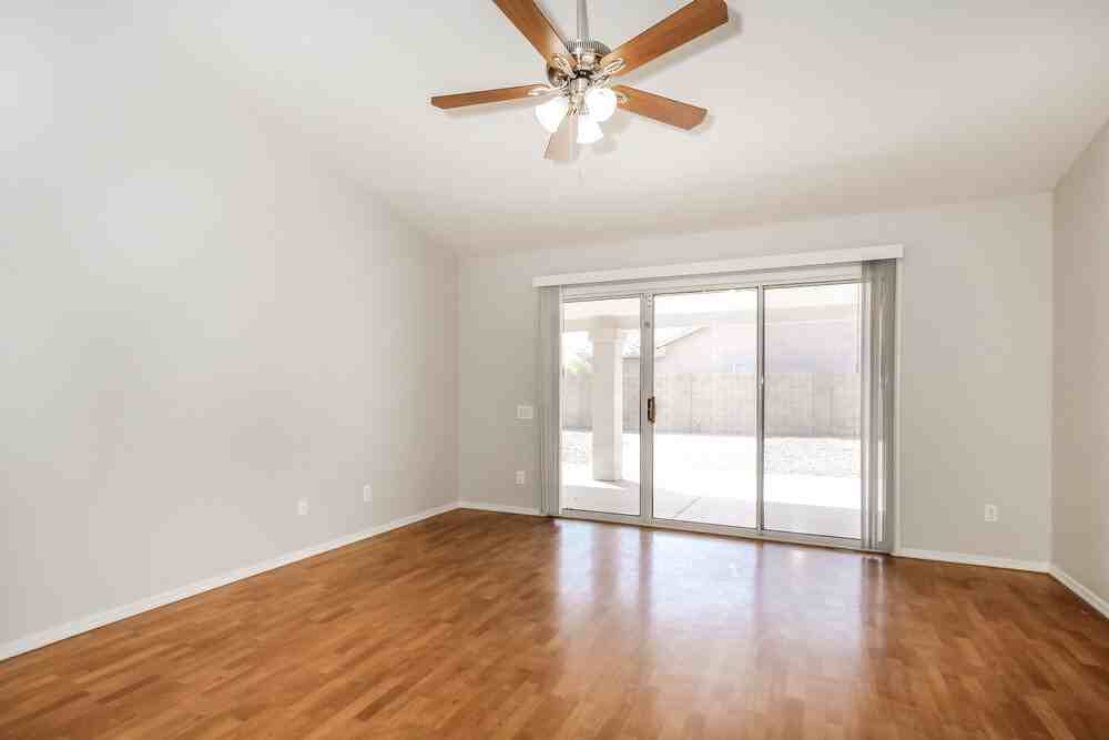 6402 W Potter Dr - Photo 6 of 16