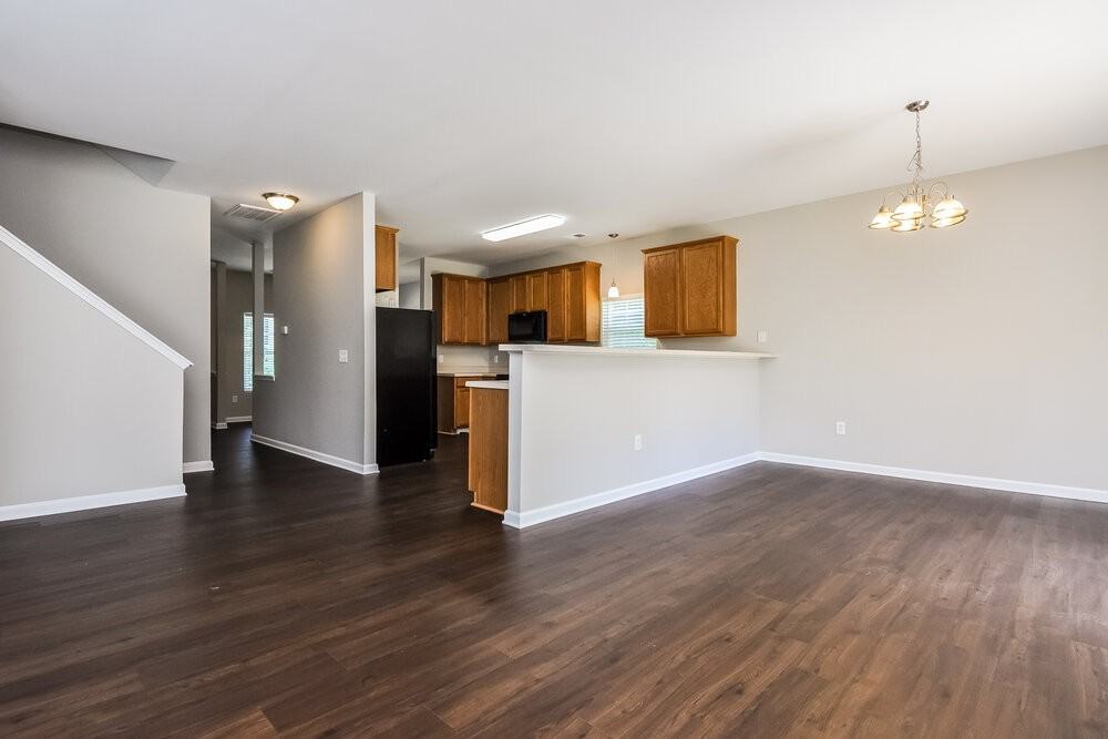 801 Widewaters Pkwy - Photo 4 of 16