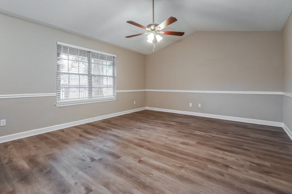 2655 Mccormick Woods Dr - Photo 3 of 16