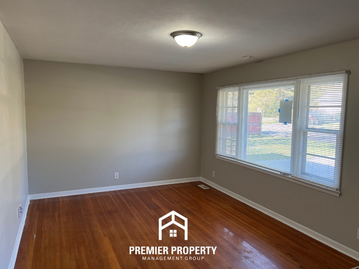 3121 Teton Cir Nw - Photo 3 of 21