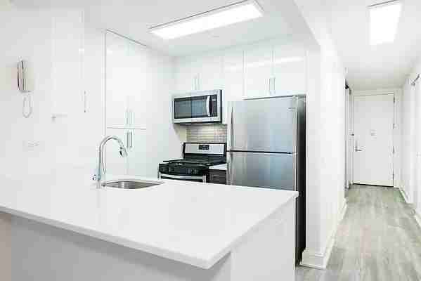 Hanover Sq #20X - Photo 2 of 9