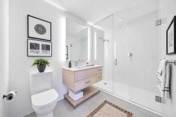 William St #901 - Photo 5 of 9