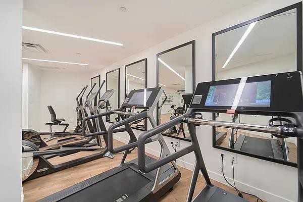 William St #901 - Photo 7 of 9