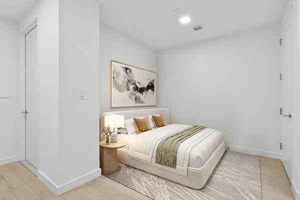 Broad St #1513 - Photo 2 of 10