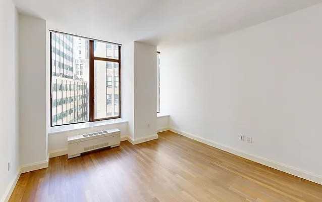 Hanover Sq #17W - Photo 2 of 8