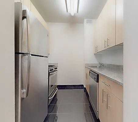 Washington St #6M - Photo 3 of 8