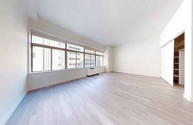 Washington St #5W - Photo 3 of 10