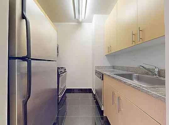 Washington St #5W - Photo 4 of 10