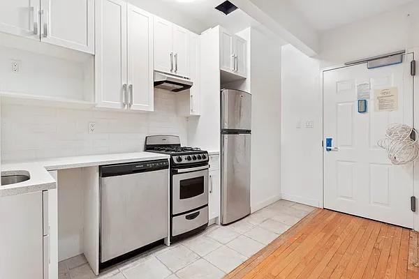 Fulton St #15C - Photo 4 of 5