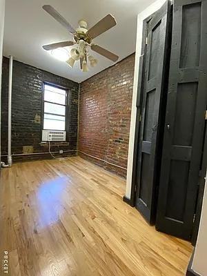 E 14th St #4 - Photo 2 of 20